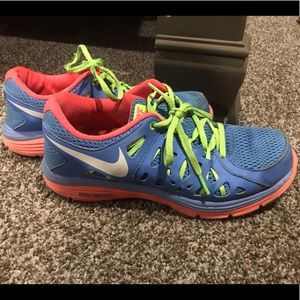 Final Discount!! Women’s Nike Dual Fusion Run 2